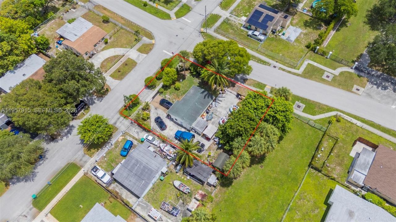 901 NW 34th Ter, Lauderhill, FL 33311 Photo