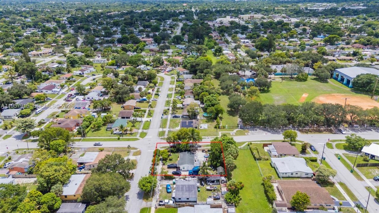 901 NW 34th Ter, Lauderhill, FL 33311 Photo