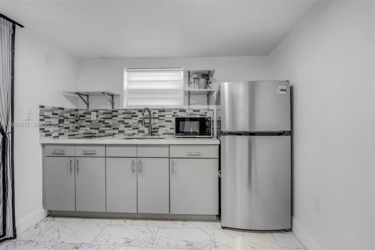 901 NW 34th Ter, Lauderhill, FL 33311 Photo