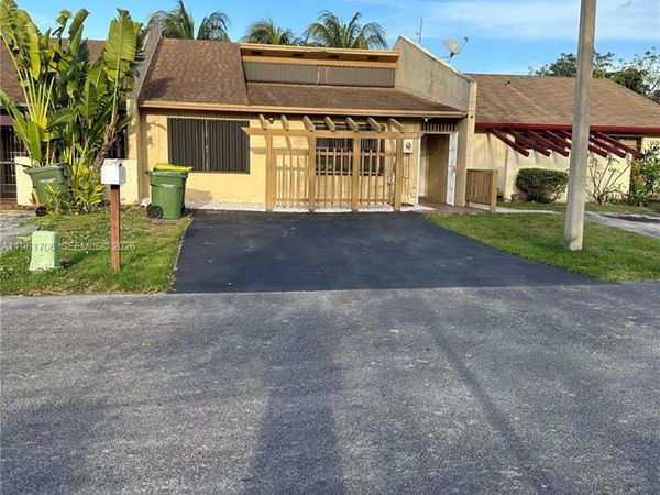 1525 Sandpiper Blvd , Homestead, FL 33035