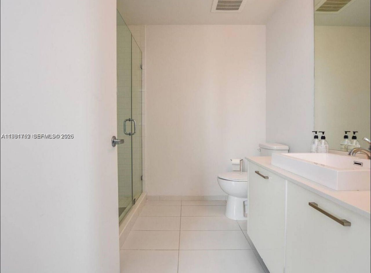 151 SE 1st St, Unit 2104, Miami, FL 33131 Photo