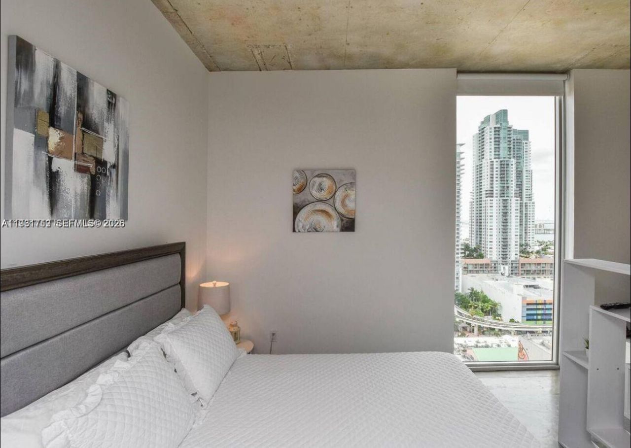 151 SE 1st St, Unit 2104, Miami, FL 33131 Photo