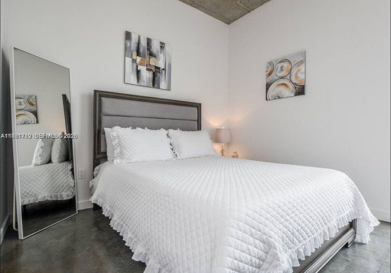 151 SE 1st St, Unit 2104, Miami, FL 33131 Photo