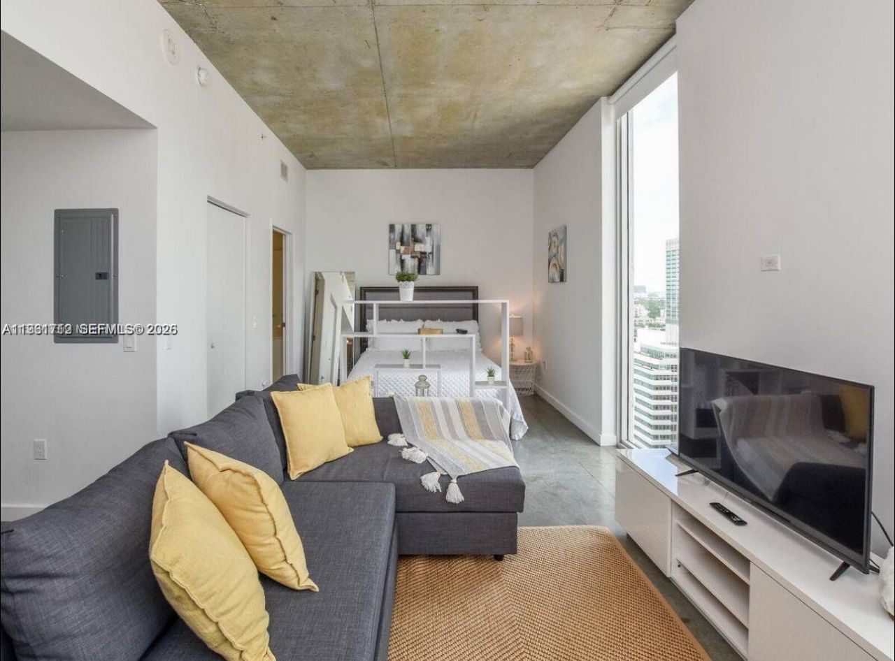 151 SE 1st St, Unit 2104, Miami, FL 33131 Photo
