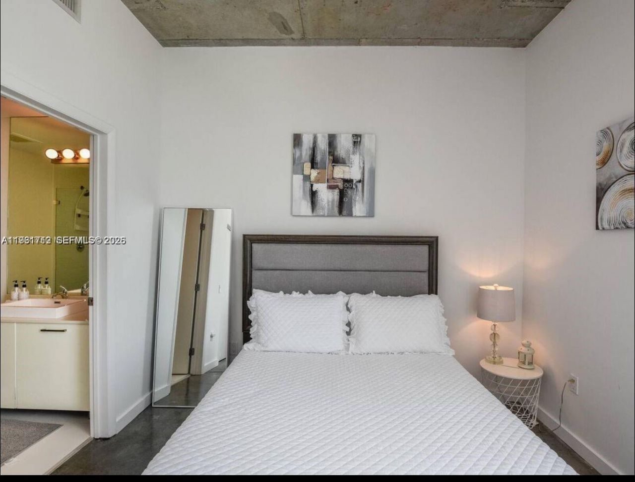 151 SE 1st St, Unit 2104, Miami, FL 33131 Photo