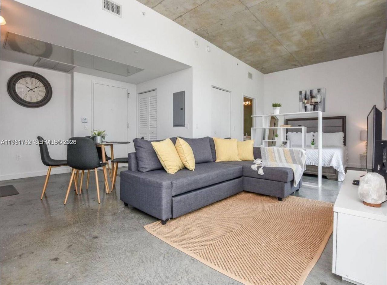 151 SE 1st St, Unit 2104, Miami, FL 33131 Photo