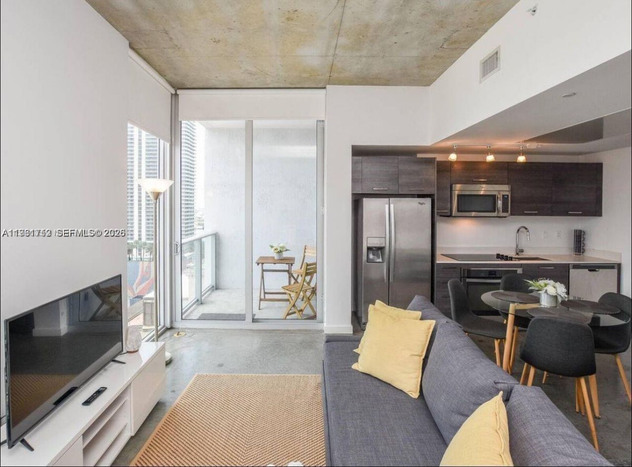 151 SE 1st St, Unit 2104, Miami, FL 33131 Photo