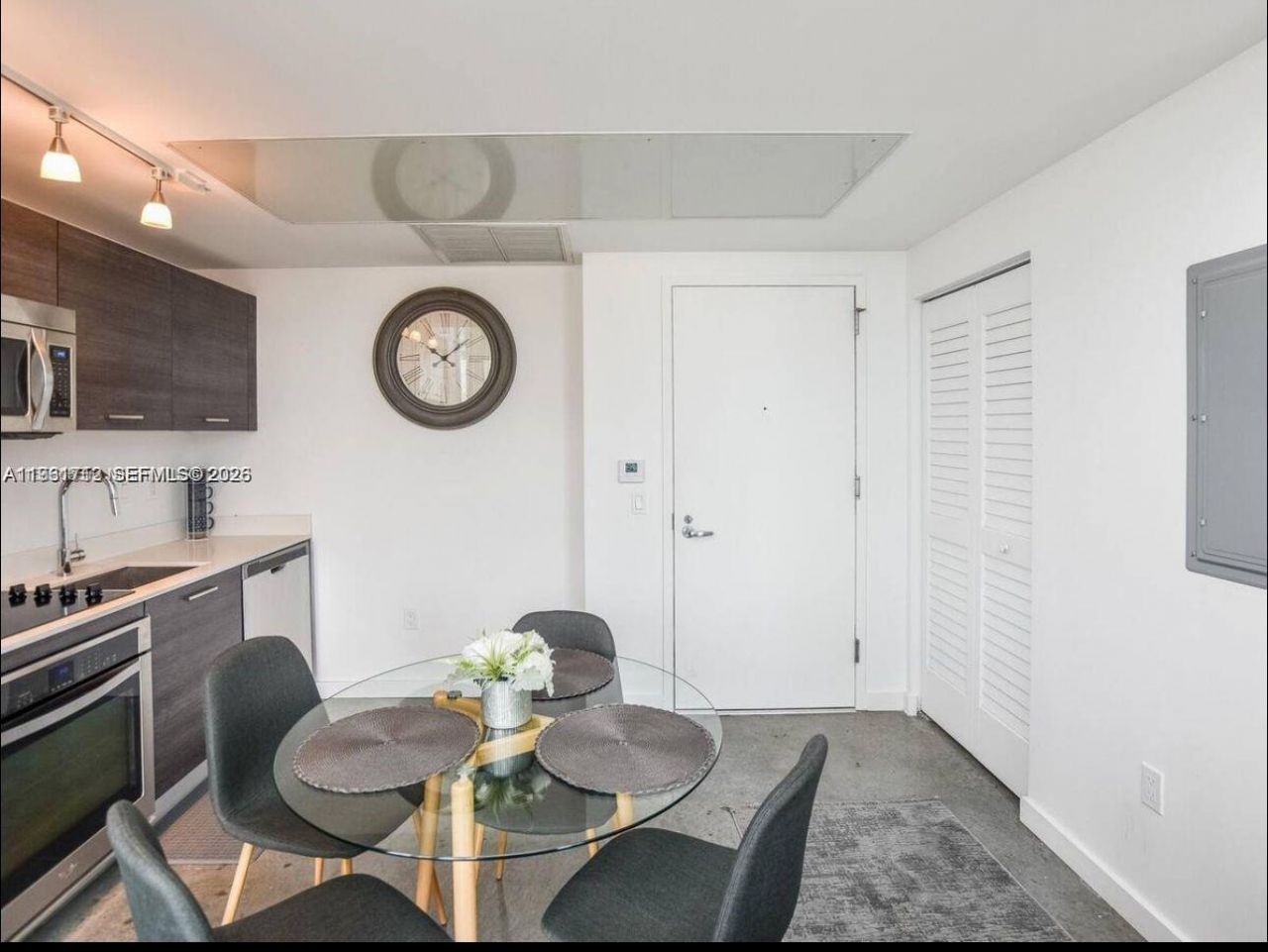 151 SE 1st St, Unit 2104, Miami, FL 33131 Photo