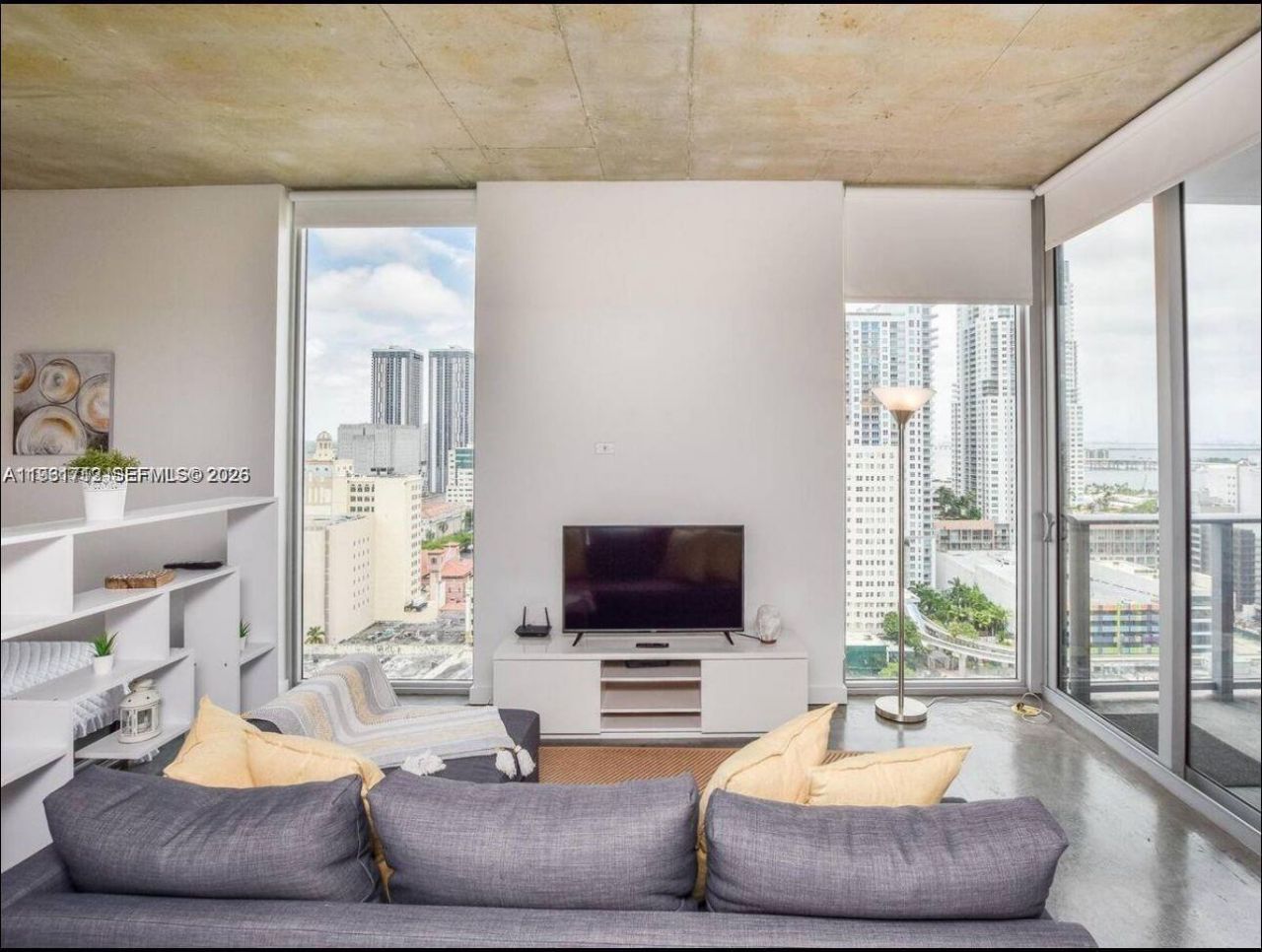 151 SE 1st St, Unit 2104, Miami, FL 33131 Photo
