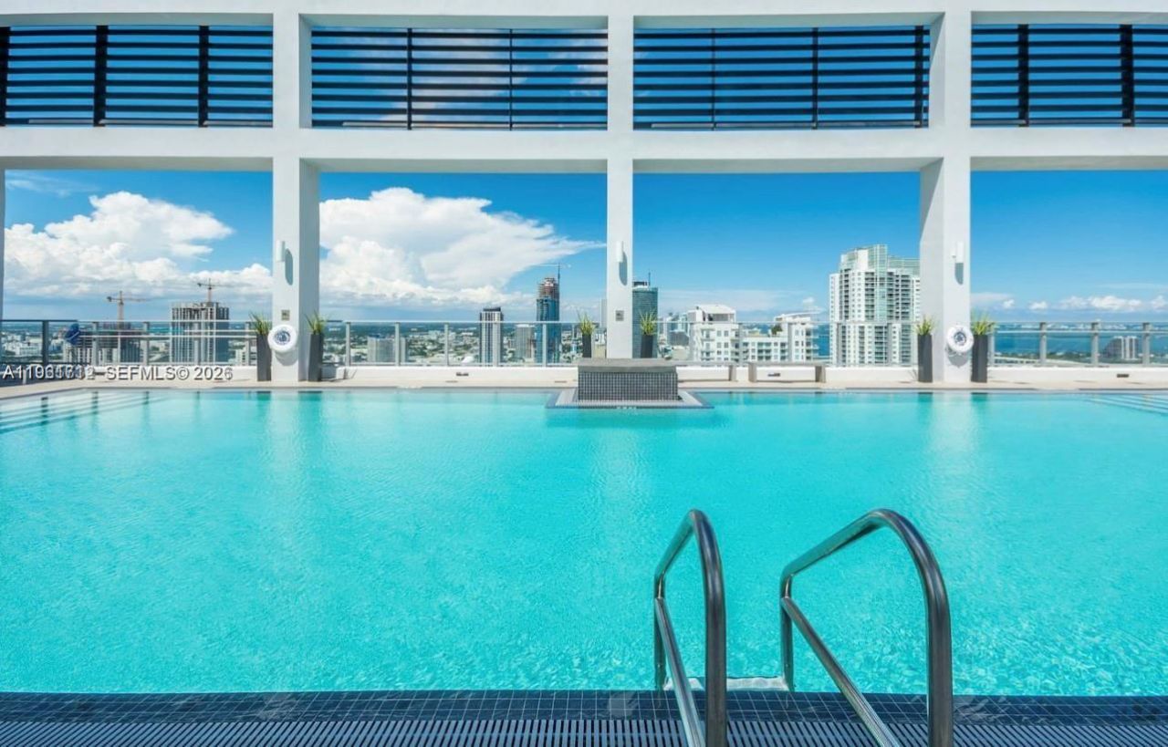 151 SE 1st St, Unit 2104, Miami, FL 33131 Photo