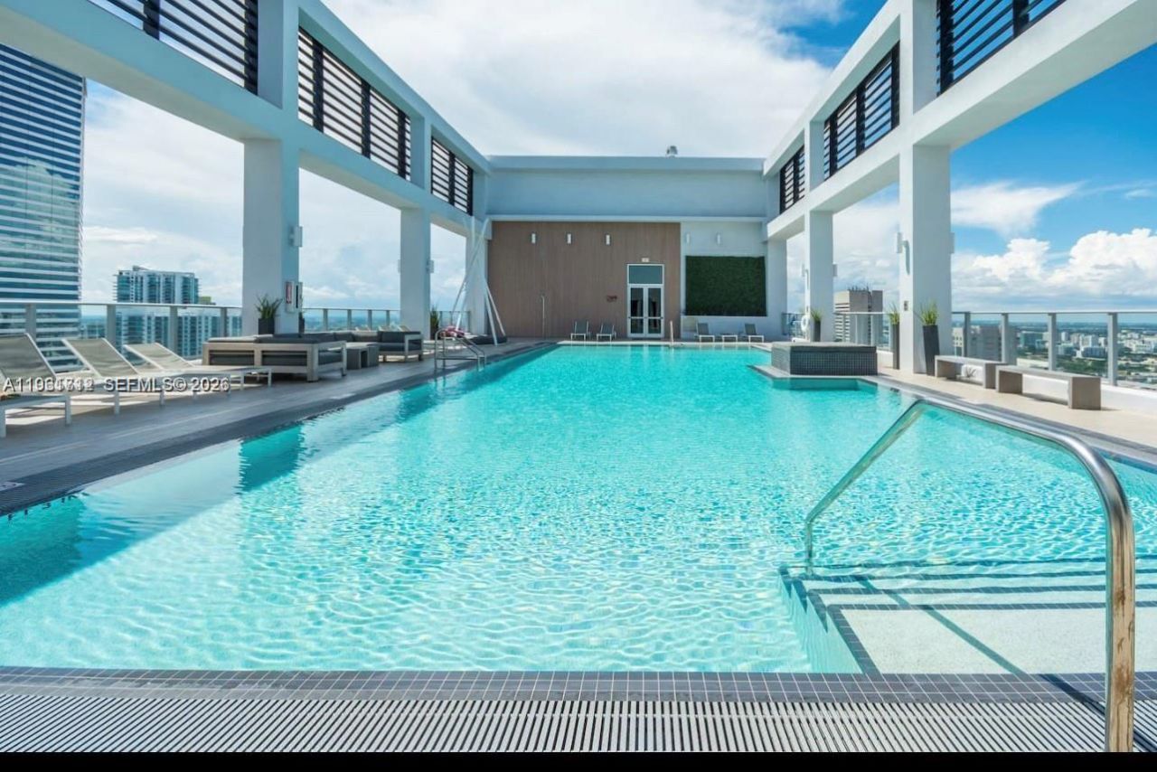 151 SE 1st St, Unit 2104, Miami, FL 33131 Photo
