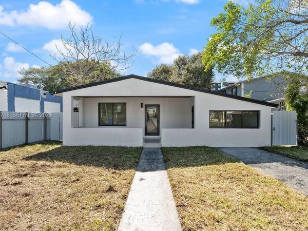 860 NW 70th St , Miami, FL 33150