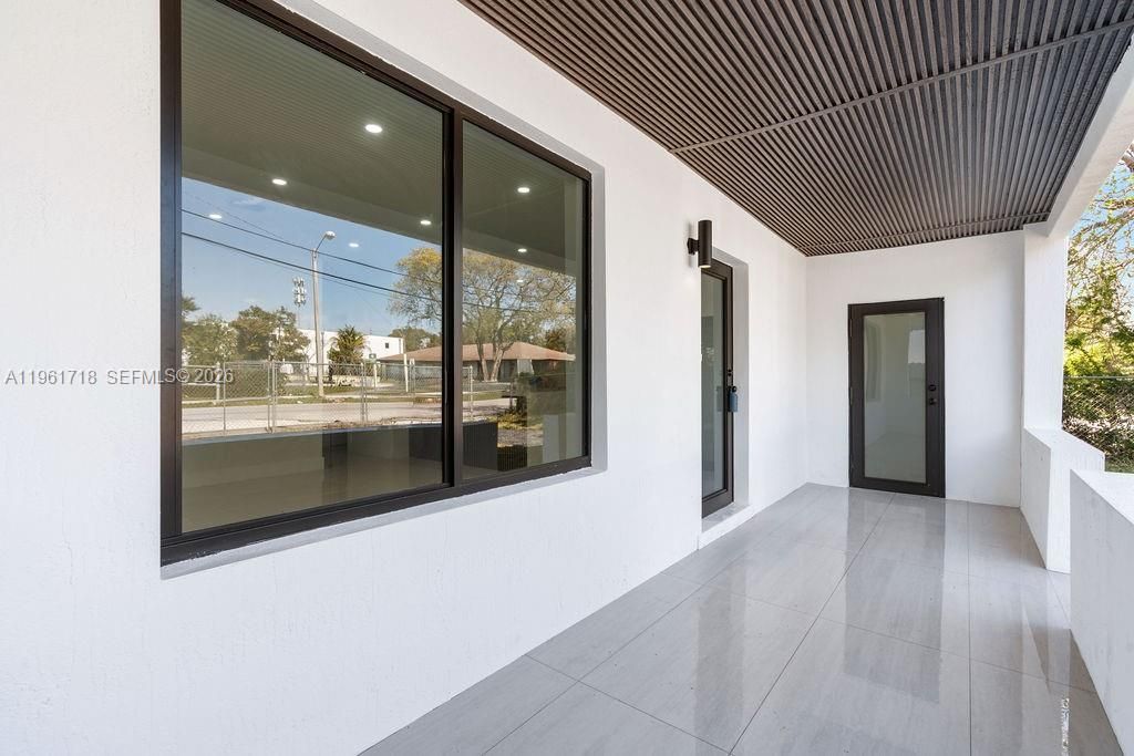 860 NW 70th St , Miami, FL 33150 Photo