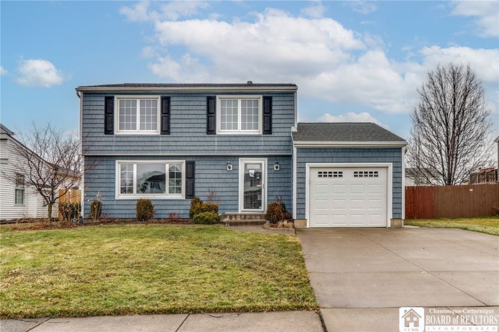 72 Oakbrook Drive, Buffalo, NY 14224 Main Photo