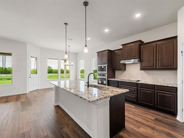 120 Roosevelt Lane, Valley View, TX 76272