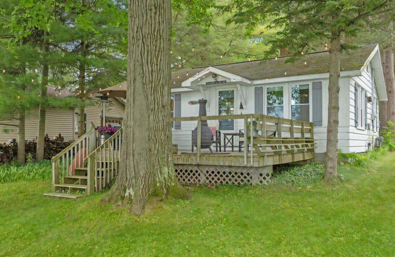 1132 S Woodland Drive, White Cloud, MI 49349 Main Photo