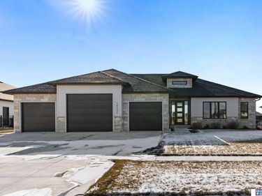 10231 Starlight Bay, Lincoln, NE 68527