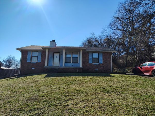 109 Shady View Dr, Hendersonville, TN 37075