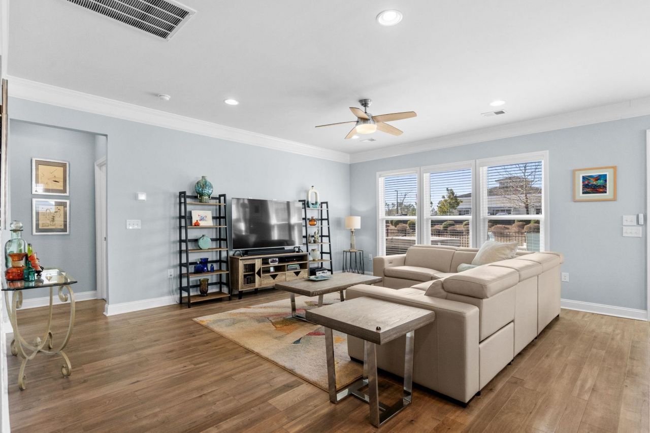 5845 Ledro Ln. Photo 12