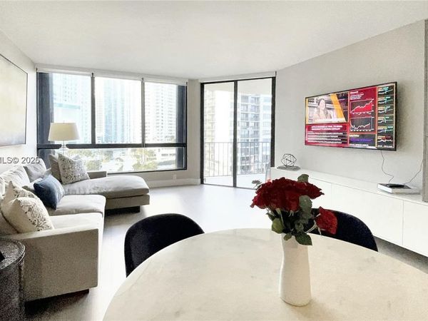 520 Brickell Key Dr, Unit A1010, Miami, FL 33131