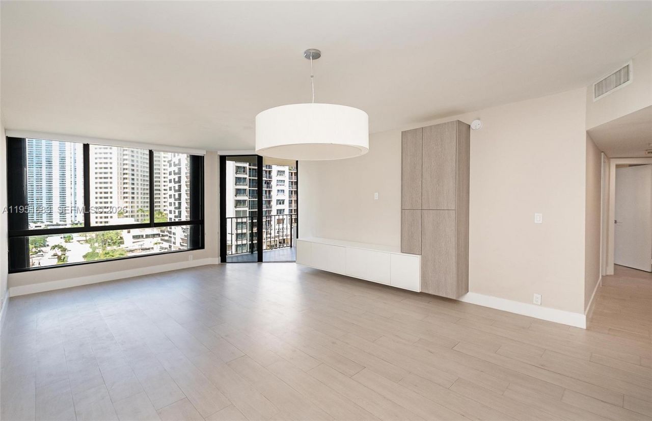 520 Brickell Key Dr, Unit A1010, Miami, FL 33131 Photo