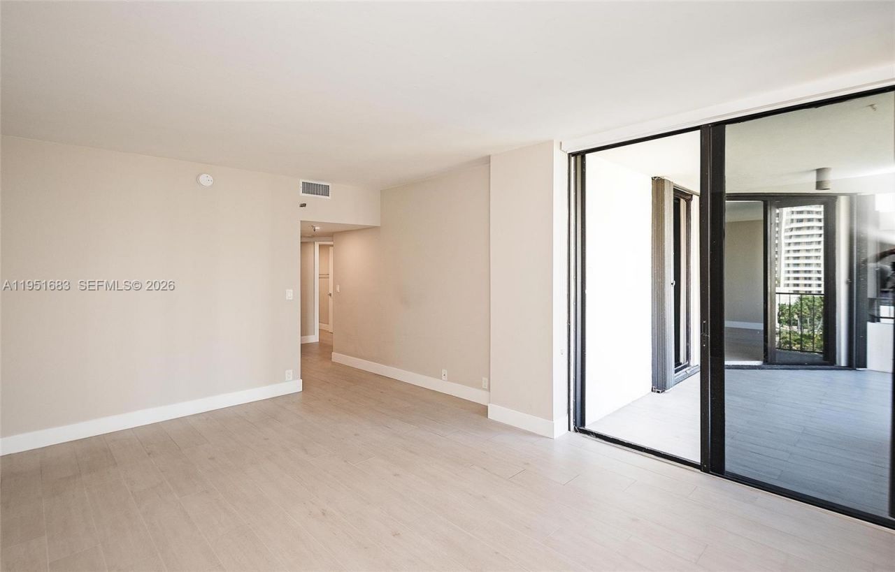 520 Brickell Key Dr, Unit A1010, Miami, FL 33131 Photo