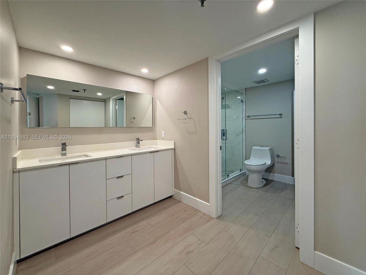 520 Brickell Key Dr, Unit A1010, Miami, FL 33131 Photo