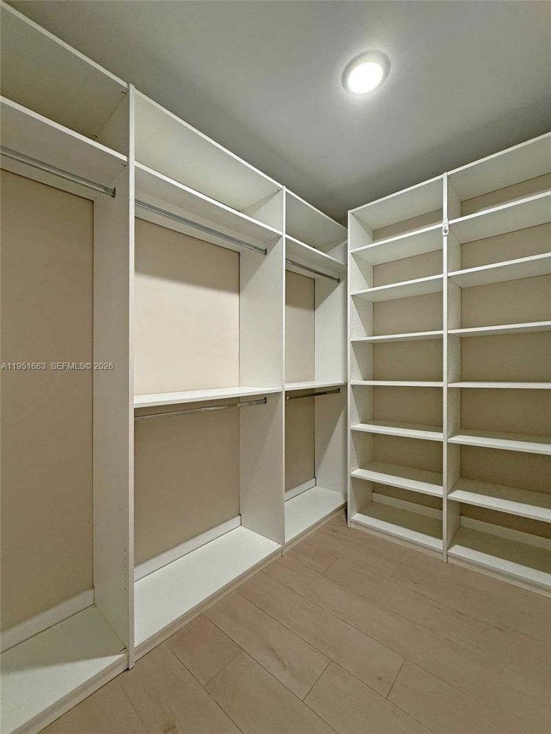 520 Brickell Key Dr, Unit A1010, Miami, FL 33131 Photo