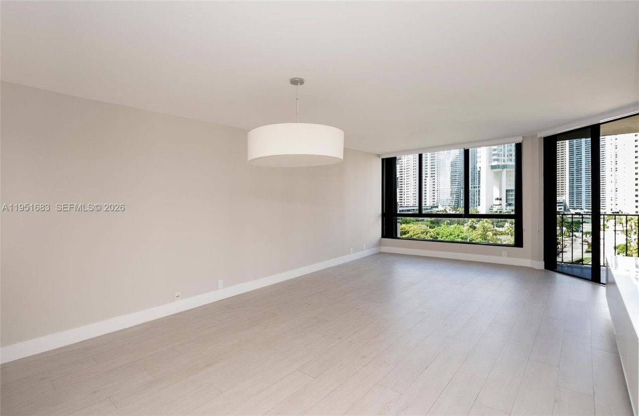 520 Brickell Key Dr, Unit A1010, Miami, FL 33131 Photo