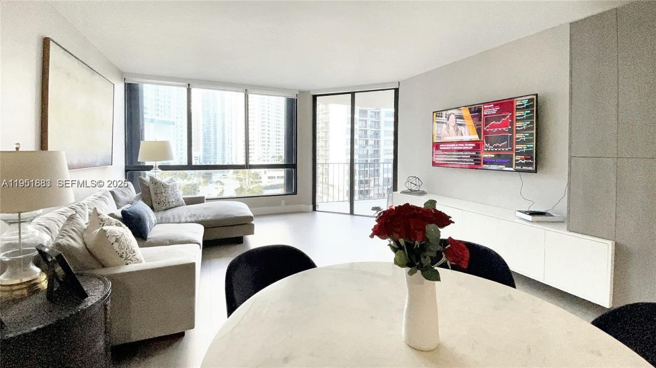 520 Brickell Key Dr, Unit A1010, Miami, FL 33131 Photo
