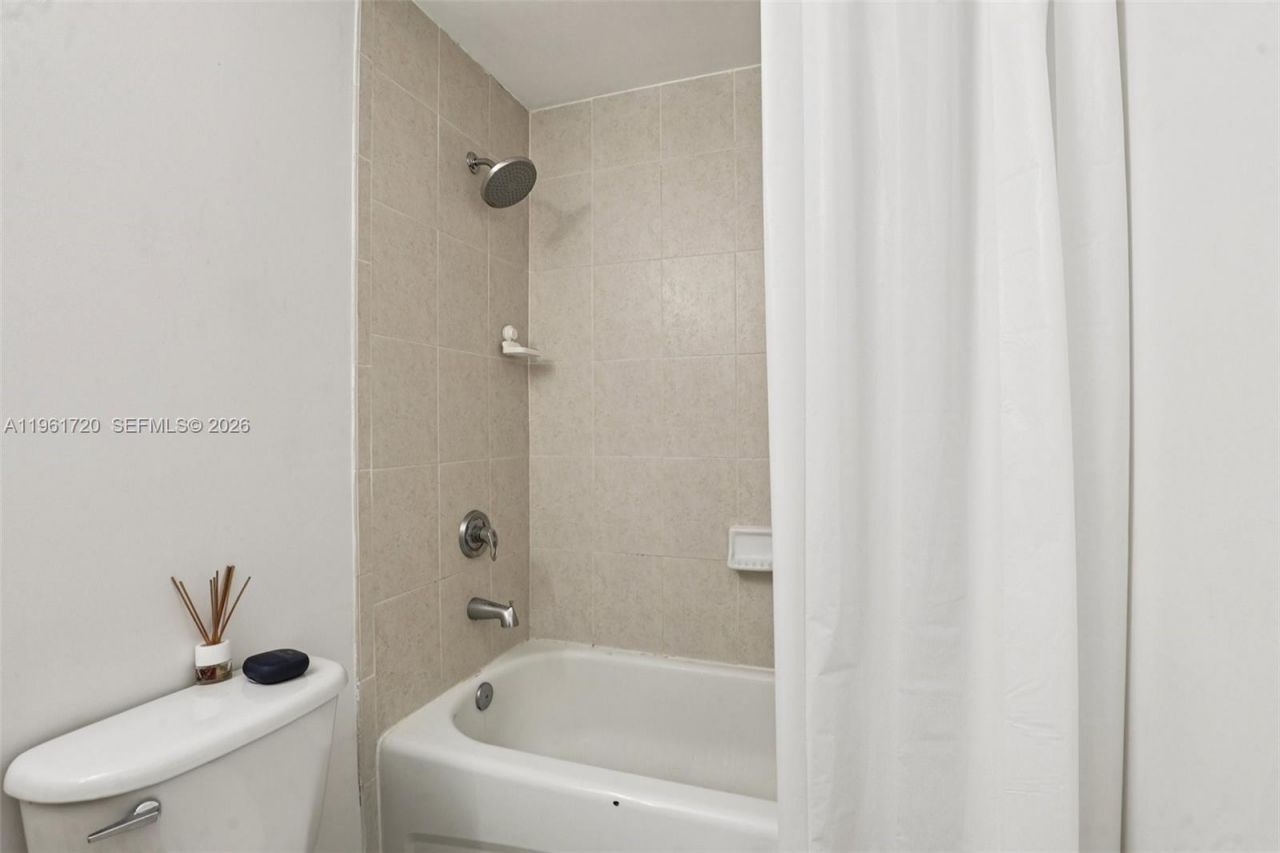 7200 NW 114th Ave, Unit 106, Doral, FL 33178 Photo