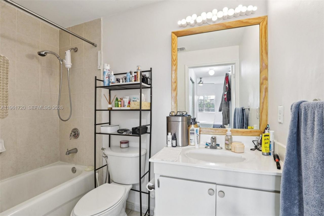 7200 NW 114th Ave, Unit 106, Doral, FL 33178 Photo