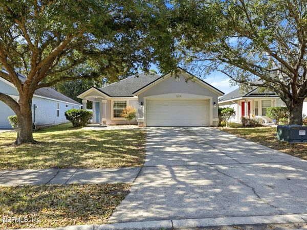 1324 WOODLAWN Drive, Orange Park, FL 32065
