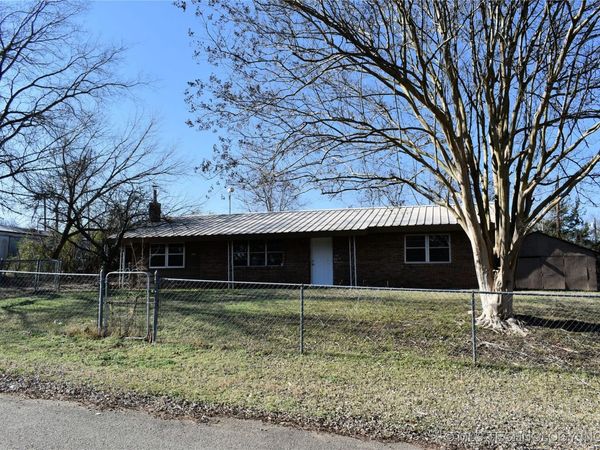 106 NE 2nd Street , Fort Towson, OK 74735