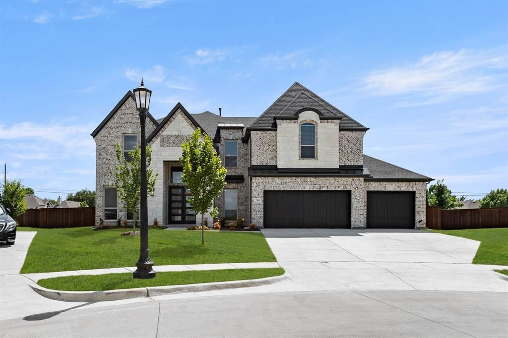 2565 Riverchase Way, Grand Prairie, TX 75054 Main Photo