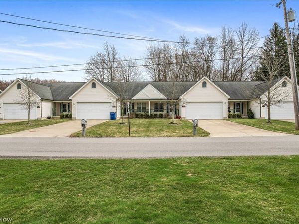 4593 Michigan Boulevard, Youngstown, OH 44505