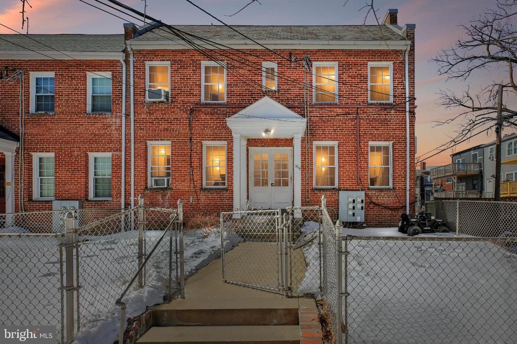 5618 1st Place Nw, Washington, DC 20011 Main Photo