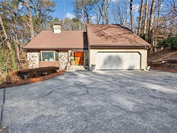 365 Crosstree Lane, Sandy Springs, GA 30328