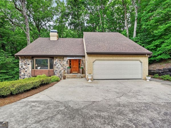 365 Crosstree Lane, Sandy Springs, GA 30328