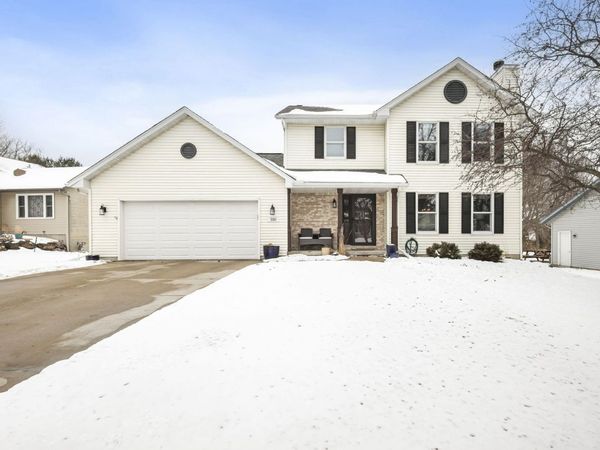 550 N Heatherstone Drive, Sun Prairie, WI 53590