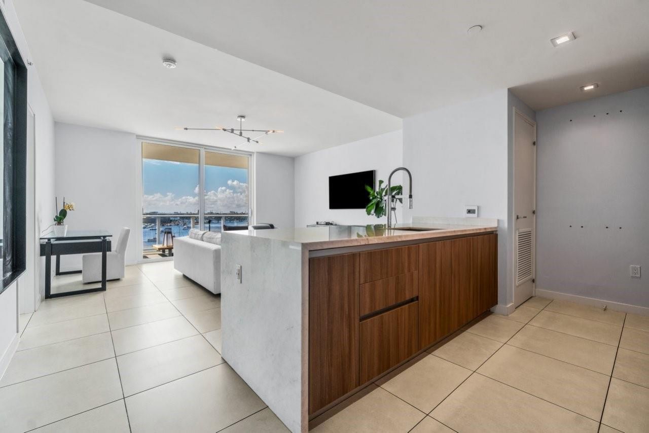 401 N Birch Road, Unit 1001, Fort Lauderdale, FL 33304 Photo