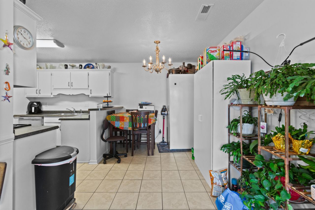 4148 Hickory Lane Photo 11