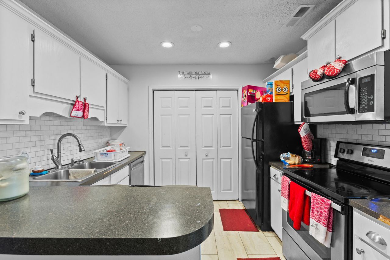 4148 Hickory Lane Photo 23