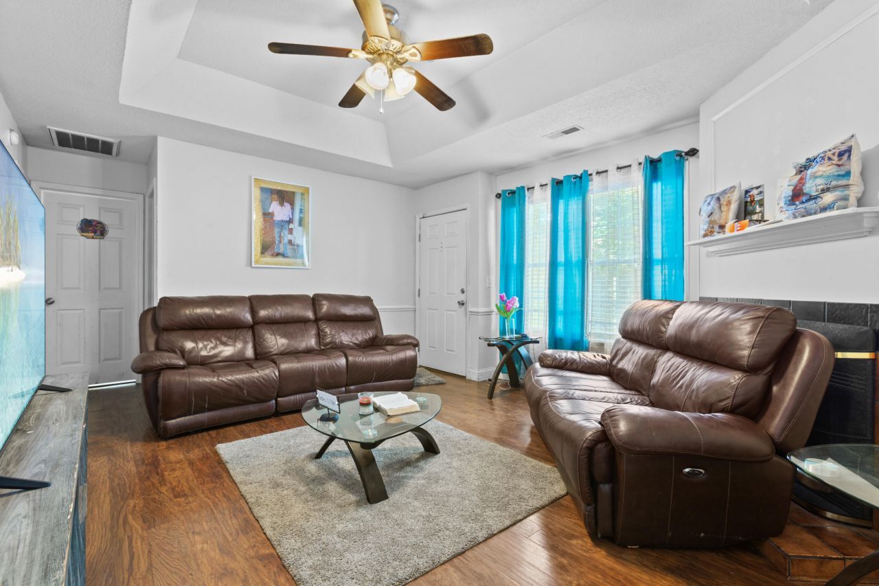 4148 Hickory Lane Photo 6