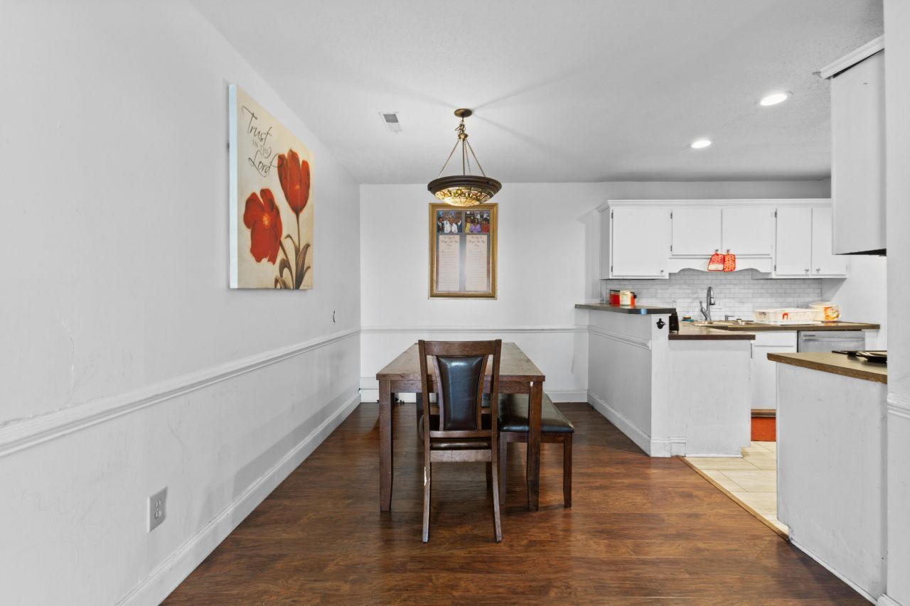 4148 Hickory Lane Photo 8