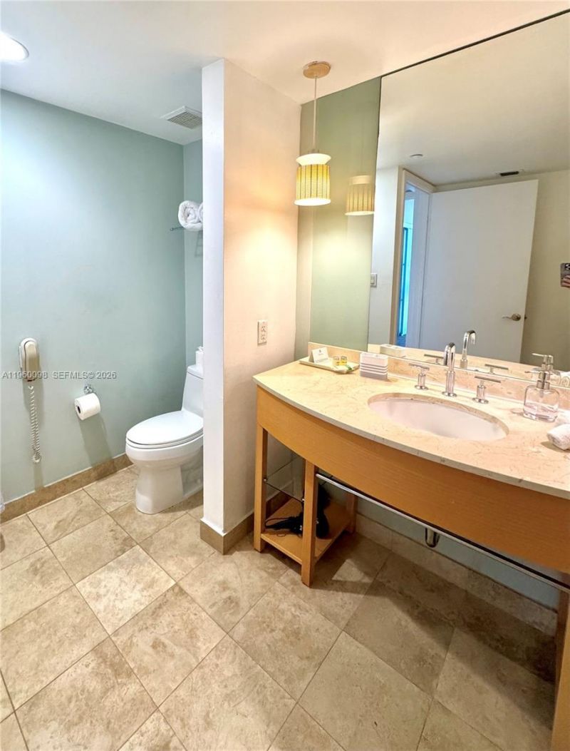 18683 Collins Ave, Unit 2006, Sunny Isles Beach, FL 33160 Photo