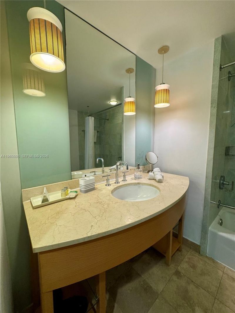 18683 Collins Ave, Unit 2006, Sunny Isles Beach, FL 33160 Photo