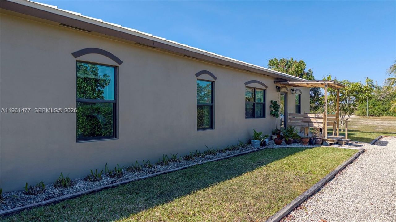 18860 SW 354th Ter, Homestead, FL 33034 Photo