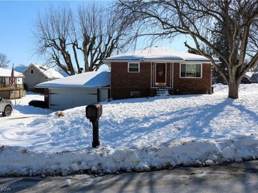 313 5th Street, Sugarcreek, OH 44681
