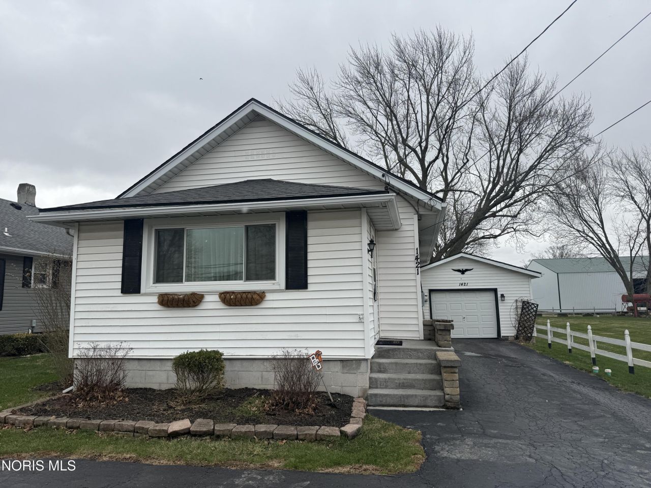 1421 E Sandusky Street, Findlay, OH 45840 Main Photo